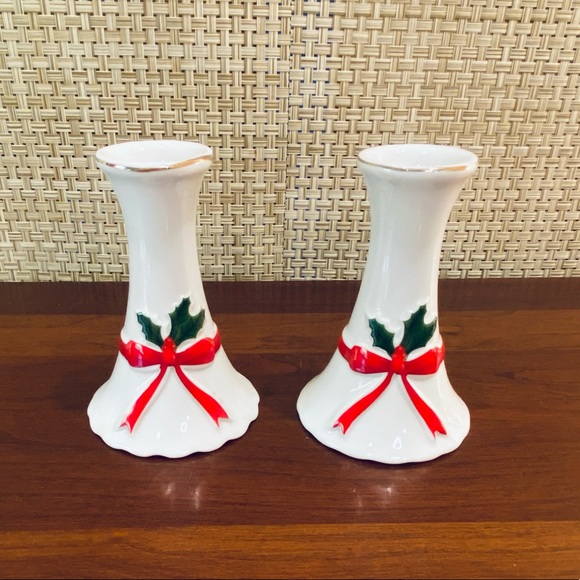 🎄VTG 1980s Christmas Porcelain Candlesticks by Mount Clemens - Picture 1 of 8